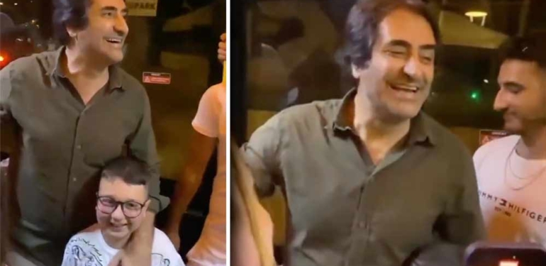 Taksi bulamadığı için minibüse binen Mahsun Kırmızıgül yolculara konser verdi 1 Taksi-bulamadığı-için-minibüse-binen-Mahsun-Kırmızıgül-yolculara-konser-verdi