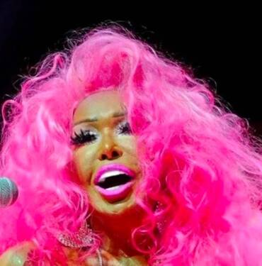 Bülent Ersoy da Barbie akımına uydu: "İlk uygulayan bendenizim" 9 Bülent-Ersoy-da-Barbie-akımına-uydu--'İlk-uygulayan-bendenizim'