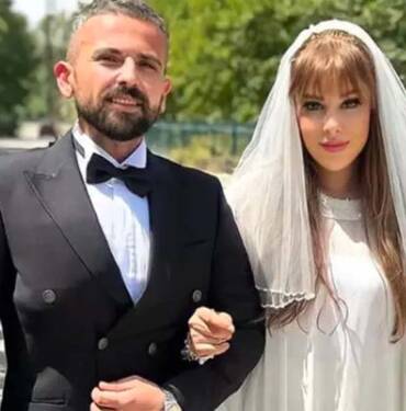 "Elhamdüllilah Allah seni bana gönderdi" diyerek paylaştı! Tuğçe Tayfur'un gelinliği sosyal medyada gündem oldu 9 'Elhamdüllilah-Allah-seni-bana-gönderdi'-diyerek-paylaştı!-Tuğçe-Tayfur'un-gelinliği-sosyal-medyada-gündem-oldu