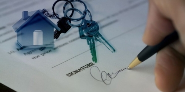 Ev sahibi ve kiracılar dikkat! İmzayı atan kiracı çıkmak zorunda mı