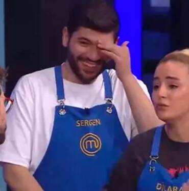 MasterChef'te geceye damga vuran hata! Öyle bir hata yaptı ki... "Bu kadar çirkin olmayın" 4 MasterChef'te-geceye-damga-vuran-hata!-Öyle-bir-hata-yaptı-ki...-'Bu-kadar-çirkin-olmayın'