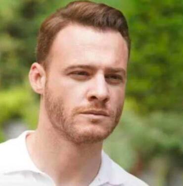 Oyuncu Kerem Bürsin'den kötü haber... Sette fenalaştı, apar topar hastaneye kaldırıldı! 5 Oyuncu-Kerem-Bürsin-kötü-haber...-Apar-topar-hastaneye-kaldırıldı!
