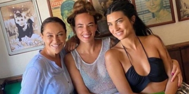 Seda Bakan ''Dünyanın en güzel tesadüfü'' diyerek paylaştı