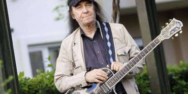 Türk-rock-müziğinin-usta-ismi-Erkin-Koray'ın-1-yıl-önceki-paylaşımı-gündem-oldu