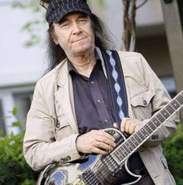 Türk-rock-müziğinin-usta-ismi-Erkin-Koray'ın-1-yıl-önceki-paylaşımı-gündem-oldu
