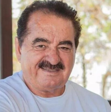 Ünlü türkücüden evlilik açıklaması: “Her an bir sürpriz evlilik yapabilirim” 8 Ünlü türkücüden evlilik açıklaması “Her an bir sürpriz evlilik yapabilirim”