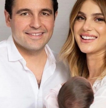 Nazlı Sabancı'dan eşi ve kızı ile ilk aile pozu 4 nazlı sabancı