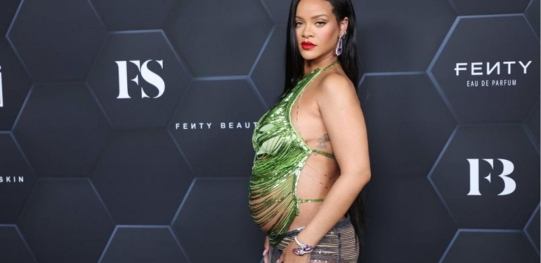 Rihanna ikinci kez anne oldu 1 rihanna
