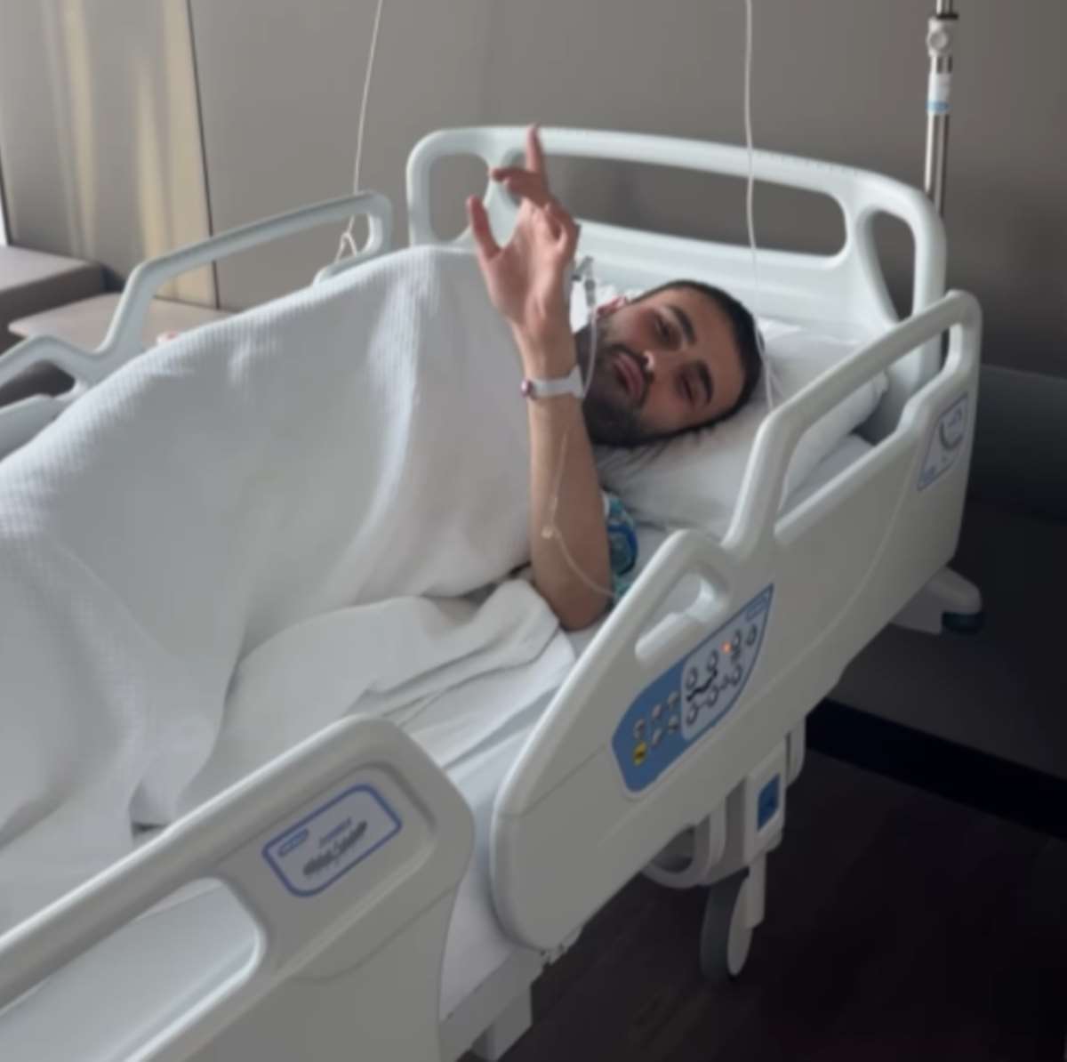 CZN Burak hasta yatağından paylaşım yaptı: Son görüntüsü korkuttu
