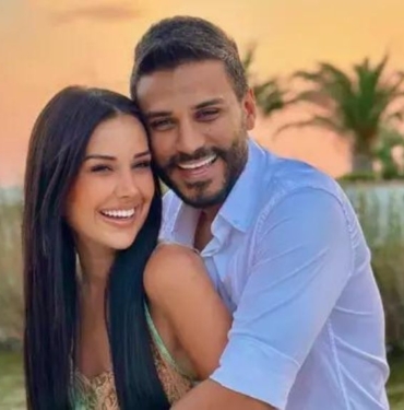 İş yerlerine polis baskını yapılan Engin Polat ve Dilan Polat'tan manidar paylaşım! Sosyal medyada gündem oldu 8 Dilan Polat'ın Instagram Hesabı Kapatıldı Şirketinin 15 Bin TL Vergi Ödediği İddia Edildi