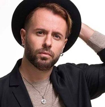 Emre Aydın'ın paylaşımı gündem oldu: 'Ben Türk'üm bir sakıncası yoksa' 8 Emre-Aydın'ın-paylaşımı-gündem-oldu--'Ben-Türk'üm-bir-sakıncası-yoksa'