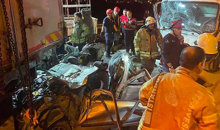İstanbul'da kahreden zincirleme trafik kazası: 4 çocuk hayatını kaybetti, 4 kişi yaralandı