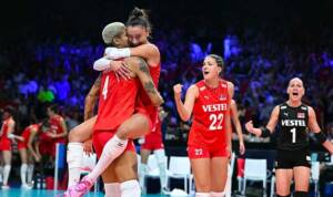 Muhteşemsiniz-kızlar...-'Filenin-Sultanları'-Avrupa-şampiyonu