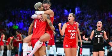 Muhteşemsiniz-kızlar...-'Filenin-Sultanları'-Avrupa-şampiyonu