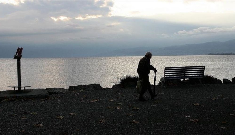 Yaşlılıkta en önemli halk sağlığı sorunu "yalnızlık"