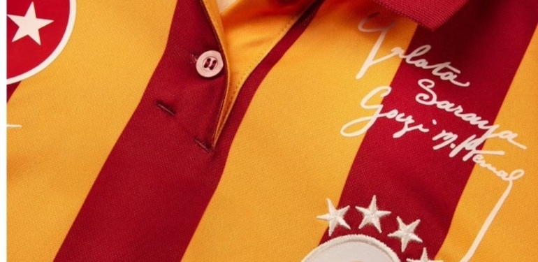 Galatasaray’dan cumhuriyetimizin 100. yılına özel forma 1 Adsız tasarım (5)