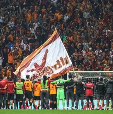 Ali Sami Yen Spor Kompleksi'ndeki 300. maç Beşiktaş derbisi 20 Ali Sami Yen Spor Kompleksi'ndeki 300. maç Beşiktaş derbisi