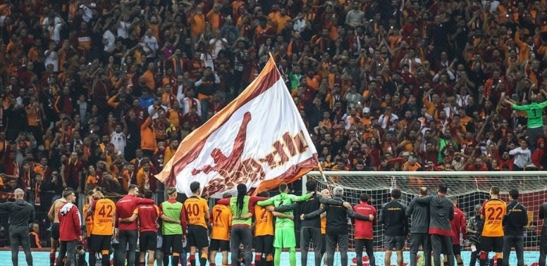 Ali Sami Yen Spor Kompleksi'ndeki 300. maç Beşiktaş derbisi