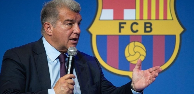 Barcelona Kulübü Başkanı Laporta'ya hakemlere rüşvet verdiği iddiasıyla soruşturma açıldı 6 Barcelona Kulübü Başkanı Laporta'ya hakemlere rüşvet verdiği iddiasıyla soruşturma açıldı (1)