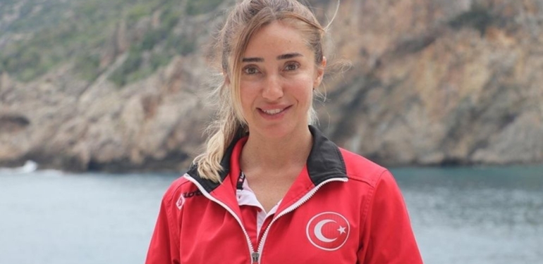 Cumhuriyet'in nefes kesen rekortmeni Şahika Ercümen 6 Cumhuriyet'in nefes kesen rekortmeni Şahika Ercümen