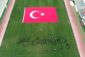 Kırklareli'nde 250 öğrenci, Atatürk'ün imzasının koreografisini oluşturdu