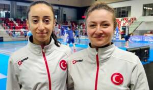 Milli badmintoncular Bengisu ile Nazlıcan, Hollanda'da bronz madalya kazandı