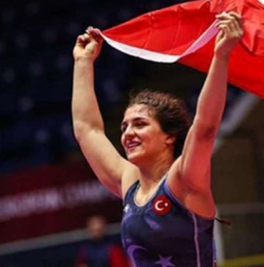 Milli güreşçi Nesrin Baş, dünya şampiyonu! 3 Nesrin Baş