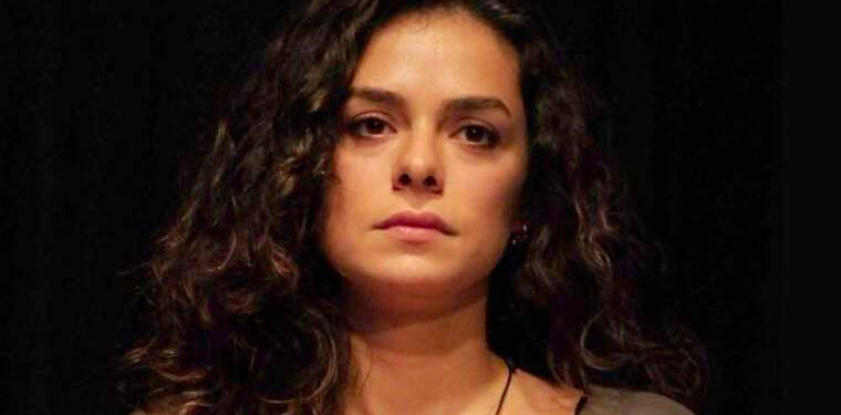 Oyuncu Özge Özpirinçci’nin en acı günü: Babası hayatını kaybetti!