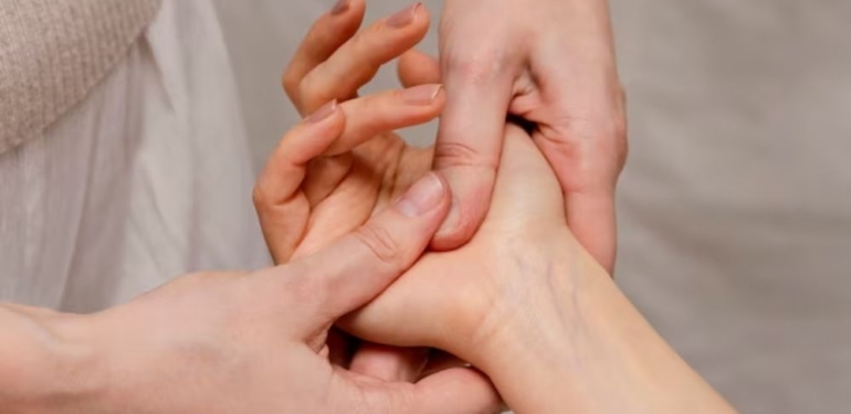 Parmaklarla yapılan bu basit teknik kaygıyı azaltıyor 1 Parmaklarla yapılan bu basit teknik kaygıyı azaltıyor