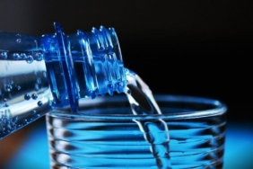 Soda mı içmeli yoksa maden suyu mu? İki içecek arasındaki farklar! 10 Soda mı içmeli yoksa maden suyu mu İki içecek arasındaki farklar!