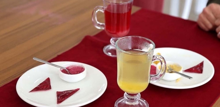 Türk bilim insanları mikroplastik riski olmayan yenilebilir bitki çayı poşeti geliştirdi