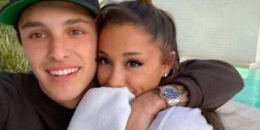 Ünlü-şarkıcı-boşandı--Eski-eşine-yapacağı-ödeme-dudak-uçuklattı