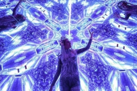 Ziyaretçileri farklı bir boyuta taşıyor Digiverse Dijital Evren Deneyimi Gösteri Merkezi Genel Müdürü Feride Uygur, AA muhabirine, merkezin sanat, teknoloji ve eğlenceyi harmanlayan ilk ve tek sa