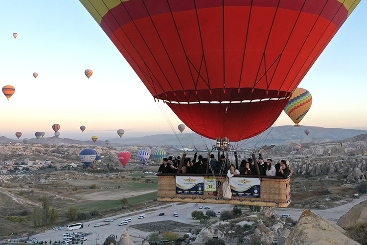 Kapadokya'yı 10 ayda 550 binden fazla turist gökyüzünden izledi