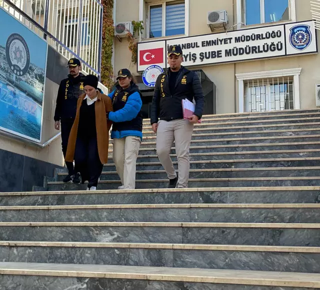 Ahlak polisleri evini bastı... TikTok'ta para için göğüslerini açan 'Laz kızı' gözaltına alındı