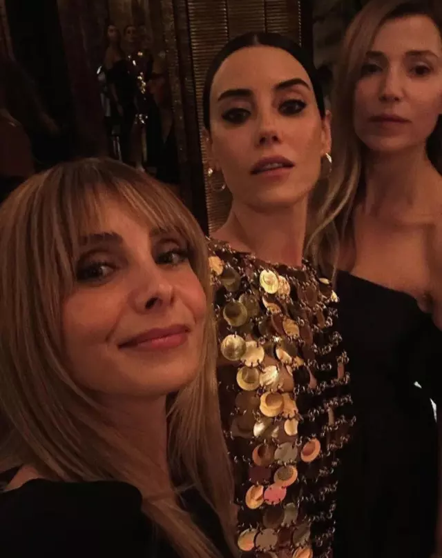 Muhteşem Yüzyıl'in yıldızları bir araya geldi! O kareye yorum yağdı