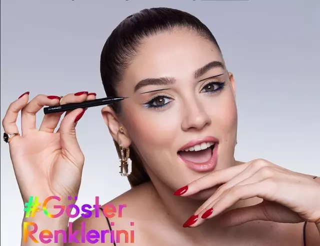 Servetiyle gündem olan Zehra Güneş reklam yüzü oldu! Makyajlı hallerine yorum yağdı