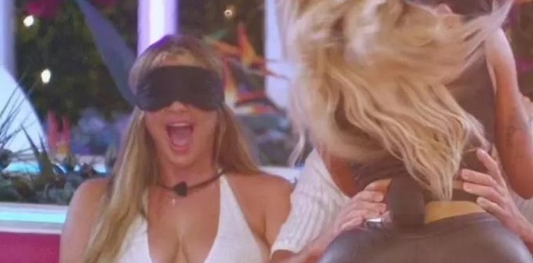 Aşk Adası Oyunları’na katılan Megan Barton Hanson ilk günden olay oldu! Müstehcen anlar