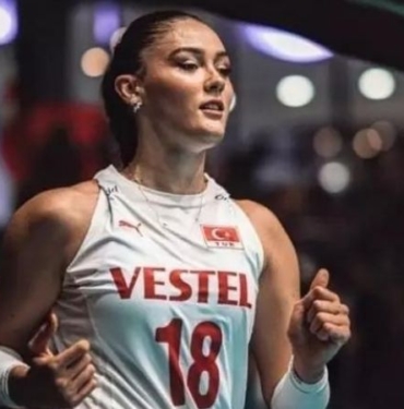 Servetiyle gündem olan Zehra Güneş reklam yüzü oldu! Makyajlı hallerine yorum yağdı 9 Adsız tasarım (7)