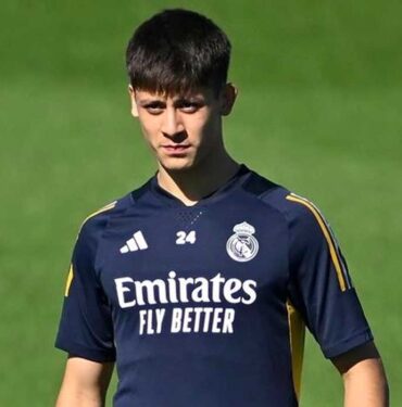 Real Madrid'de Arda Güler'in ilk maçı için tarih verildi! Eski Fenerbahçeli'ye rakip olacak... 7 Arda-Güler'in-sakatlıkları-bardağı-taşırdı,-Real-Madrid-kulüp-doktorunun-işine-son-verdi