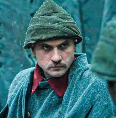 Atatürk'ü canlandıran Aras Bulut İynemli: 'Kırgın ve hatta kızgınım' 10 Atatürk'ü-canlandıran-Aras-Bulut-İynemli--'Kırgın-ve-hatta-kızgınım'-1