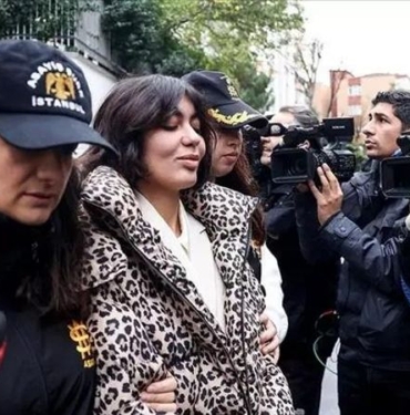 Bahar Candan cezaevi infaz koruma memuruyla tartıştı! Yemekleri beğenmeyip şımarıklık yapınca... 8 Bahar Candan cezaevi infaz koruma memuruyla tartıştı! Yemekleri beğenmeyip şımarıklık yapınca...