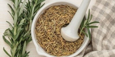 Bitki dünyasının şifalı elçisi Karnıyarık otu! Tokluk hissi veriyor, bağışıklığı güçlendiriyor