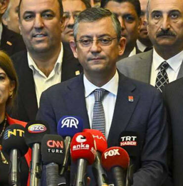 'Devir-teslim'-olacak-mı--CHP'nin-yeni-Genel-Başkanı-Özgür-Özel'den-açıklama--'Kılıçdaroğlu'nun-deneyiminden...'