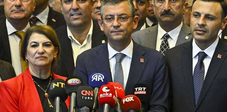 ‘Devir teslim’ olacak mı? CHP’nin yeni Genel Başkanı Özgür Özel’den açıklama: “Kılıçdaroğlu’nun deneyiminden…”