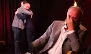 Fatih Altaylı Atatürk filmini konuşurken duygulandı! Aras Bulut İynemli ile sarılıp ağlaştılar