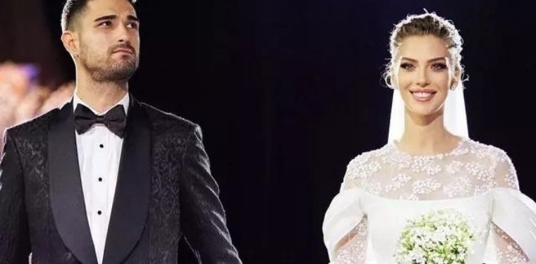 İkiz bebeklerinden biri ameliyat olmuştu! İbrahim Tatlıses'in gelini Yasemin Şefkatli güzel haberi böyle duyurdu 6 İkiz bebek bekliyorlardı! İdo Tatlıses ve Yasemin Şefkatli'nin oğullarının isimleri belli oldu