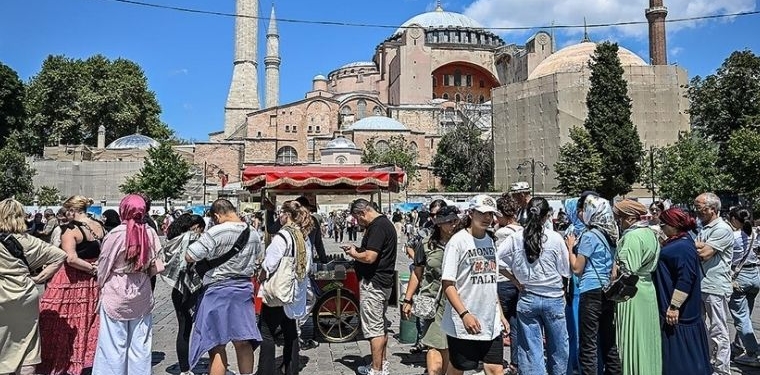 İstanbul'un yılın 9 ayında ağırladığı yabancı ziyaretçi sayısı 13 milyonu geçti 6 İstanbul'un yılın 9 ayında ağırladığı yabancı ziyaretçi sayısı 13 milyonu geçti