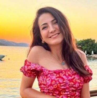 Kansere karşı verdiği mücadeleyle örnek olmuştu! Fenomen Ayşenur Parlak'tan acı haber geldi 7 Kansere karşı verdiği mücadeleyle örnek olmuştu! Fenomen Ayşenur Parlak'tan acı haber geldi