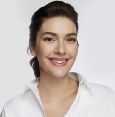 Meme ameliyatı olup 20 kilo vermişti! Bergüzar Korel'in fit görünümü dikkat çekti... İşte sırrı